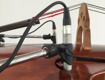 2 Mikrofonierung am Kontrabass für M. Maierhofers "splitting 33"