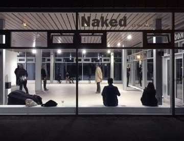 5 Das Publikum erkundet den Raumklang von "Interior Landscapes IIA"